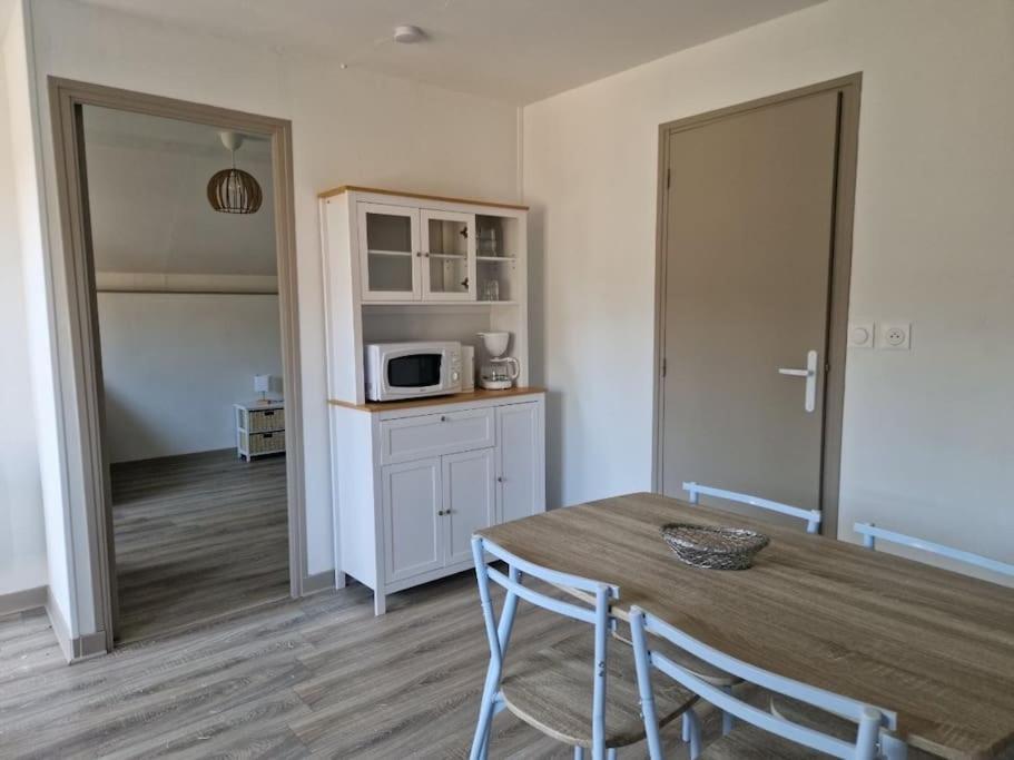Appartement Au Milieu Des Vignes Thésée Exteriör bild